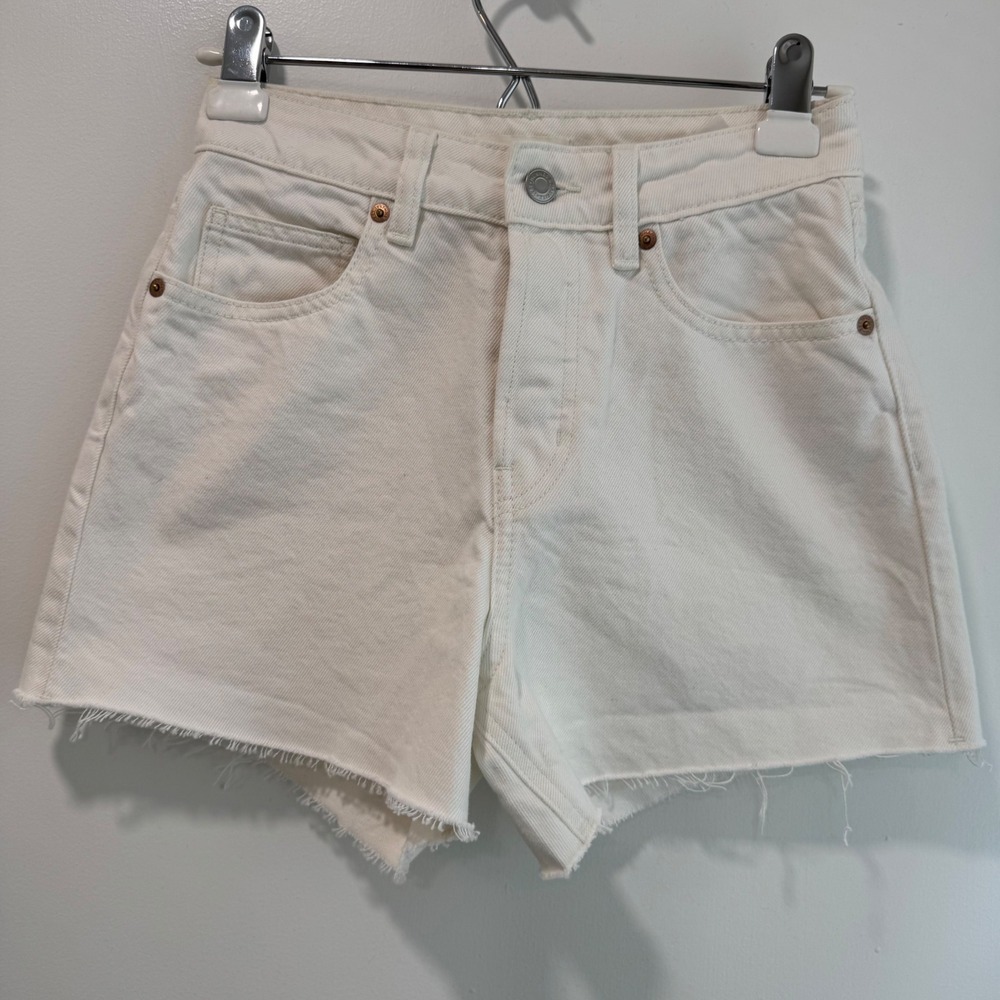 H&M White Denim Shorts High Waist Frayed Hem Casual Summer Size 2